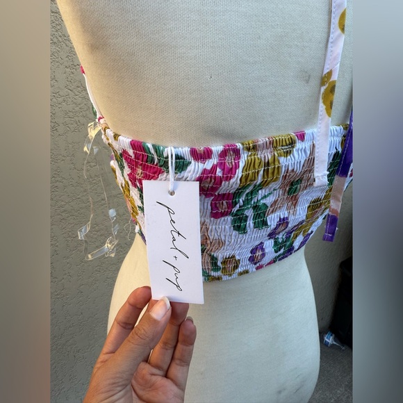 NWT KARI HALTER TOP - FLORAL size XS - Picture 8 of 11